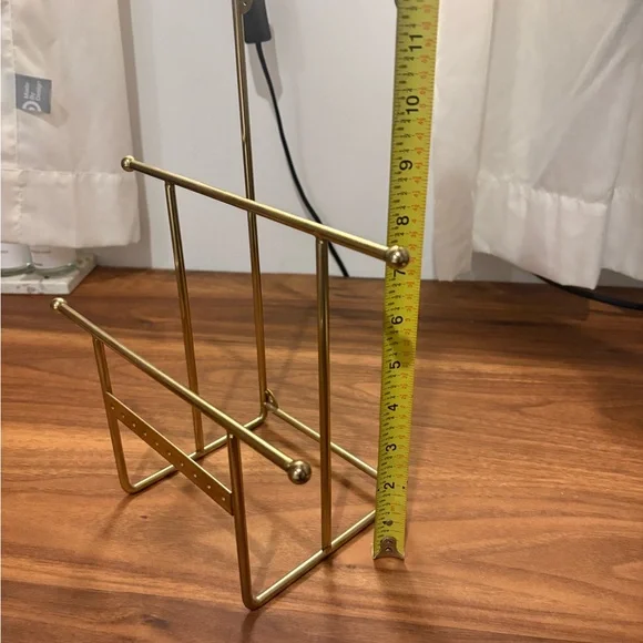 Urban Outfitters Gold Metal Multi-Tier Jewelry Organizer Stand - Picture 2 of 3